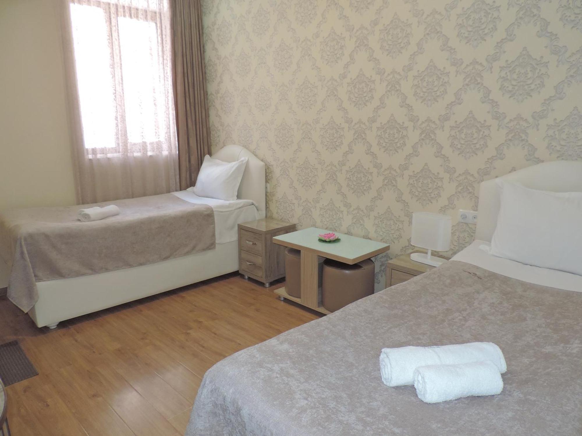 Hotel Lotus 아할치헤 외부 사진