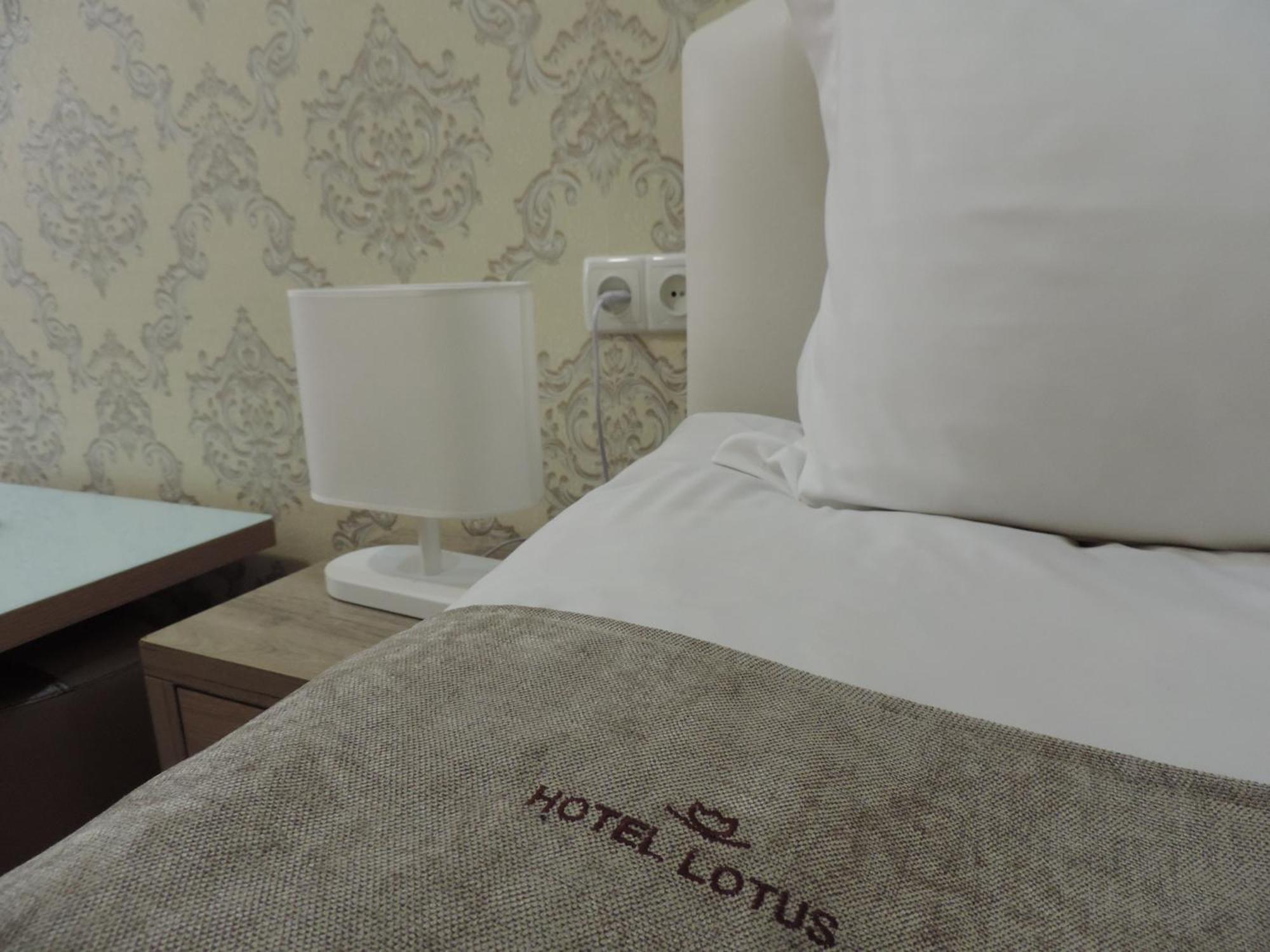 Hotel Lotus 아할치헤 외부 사진