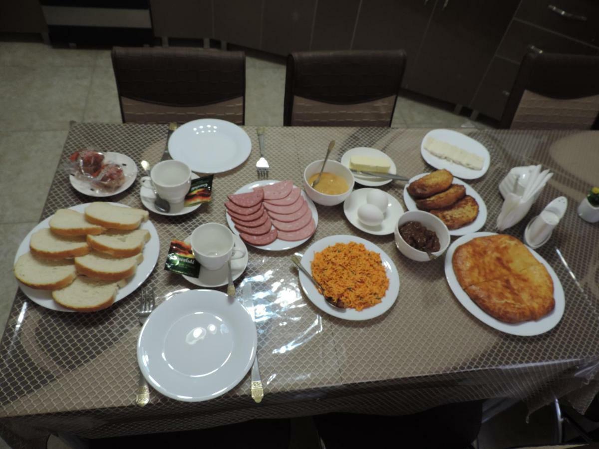 Hotel Lotus 아할치헤 외부 사진